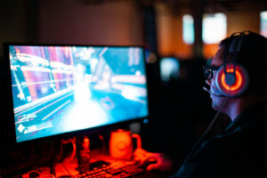 JBL Quantum 950 casque gaming offrant un bon équilibre entre immersion et précision en FPS